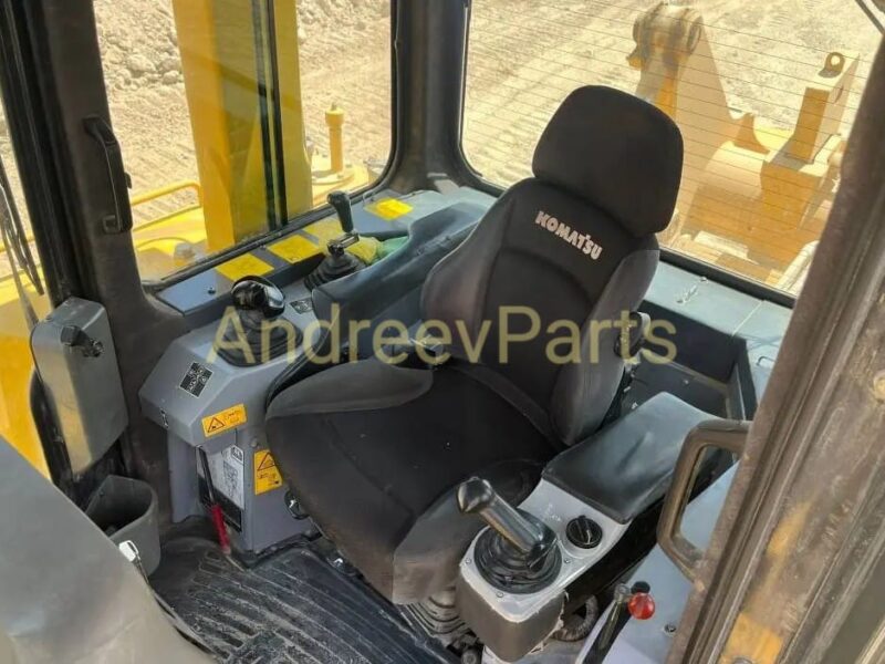 Бульдозер Komatsu D275A-5R