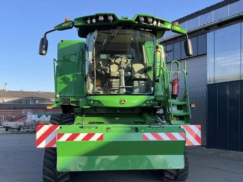 Зерноуборочный комбайн John Deere T660