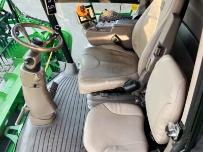 Зерноуборочный комбайн John Deere T660