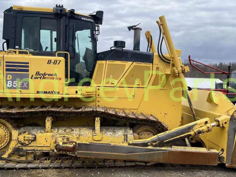 Бульдозер Komatsu D85EX-15