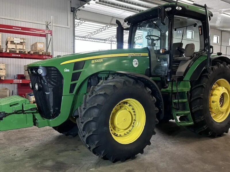 Трактор John Deere 8320R (2011 г.) – в наличии!